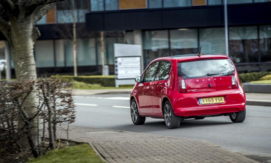  Skoda Citigoᵉ iV 2019 года  (UK) (фото 27 из 40)